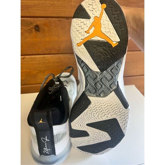 Air Jordan 37 \'Oreo\'[DD6958-108] Mens Sz 13 main image 6